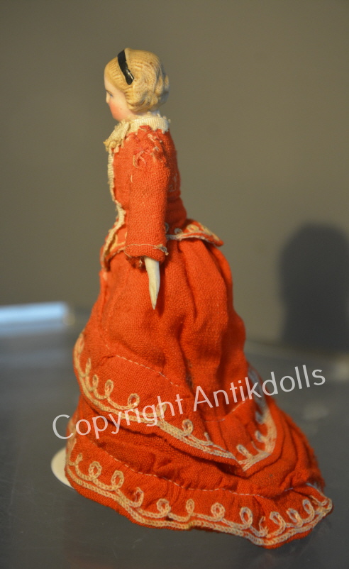 Dame in rot Dame in rot