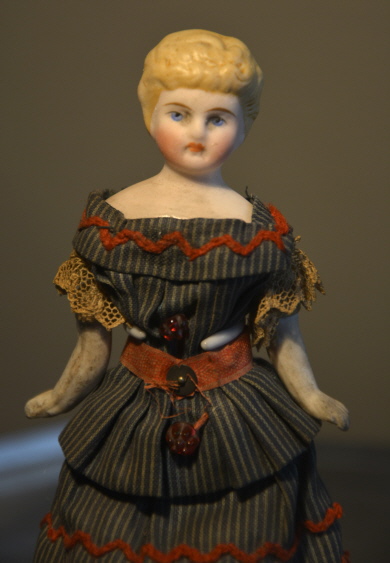 Kleine Puppe 12cm Kleine Puppe 12cm